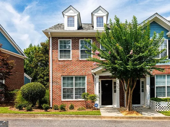 390 Pine Hill Pl, Norcross, GA 30093