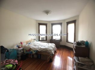 107 Calumet St #3BF, Roxbury Crossing, MA 02120