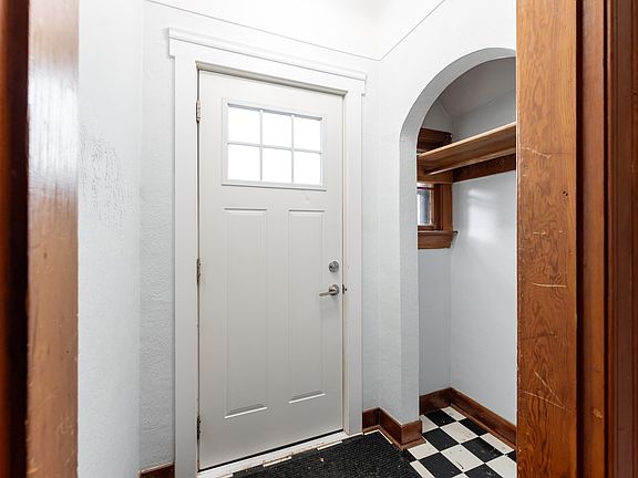 3rd image of 11112 81st Ave NW