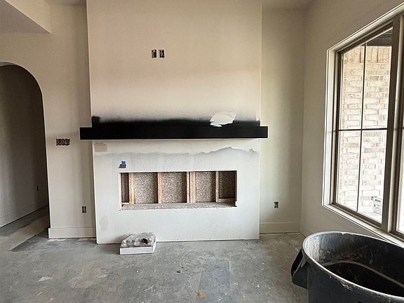 5th image of 740 Grand Valley Loop