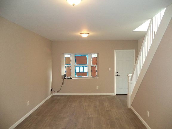 3rd image of 11908 143rd St