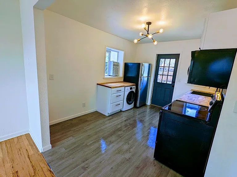 2557 W Dunkeld Pl — Photo 5