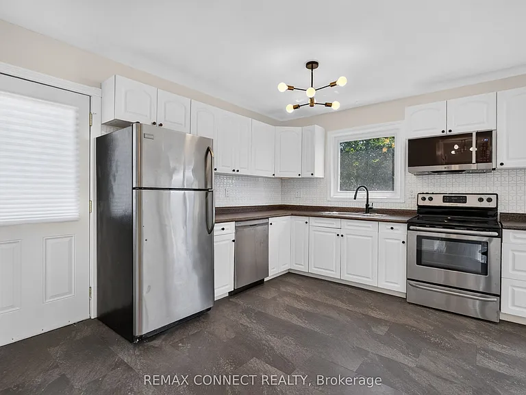829 Cavan Ct — Photo 10