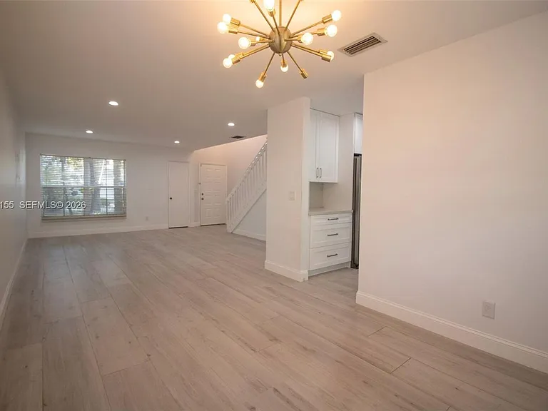4844 Grapevine Way — Photo 5