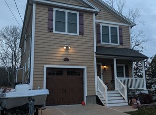 611 Riverside Dr, Bayville, NJ 08721