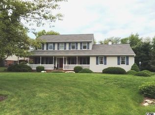 1 Ashley Ct, Boiling Springs, PA 17007