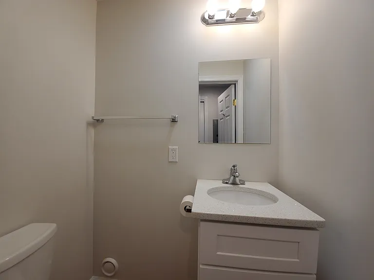 170 Brookfield Ave #1 — Photo 11