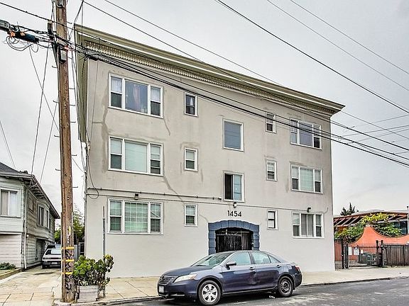 4th image of 1454 36th Ave #208