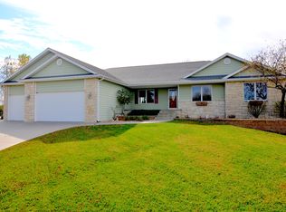 1116 Crossgate Ter, Manhattan, KS 66503