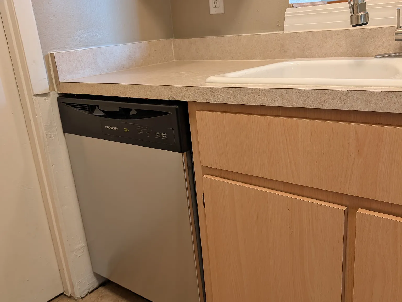 931 Cedar - 1 — Photo 3