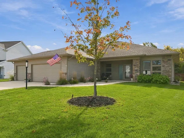 15183 Harrison Lake Cv, Fort Wayne, IN 46814