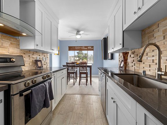 5th image of 428 Hill St APT 20