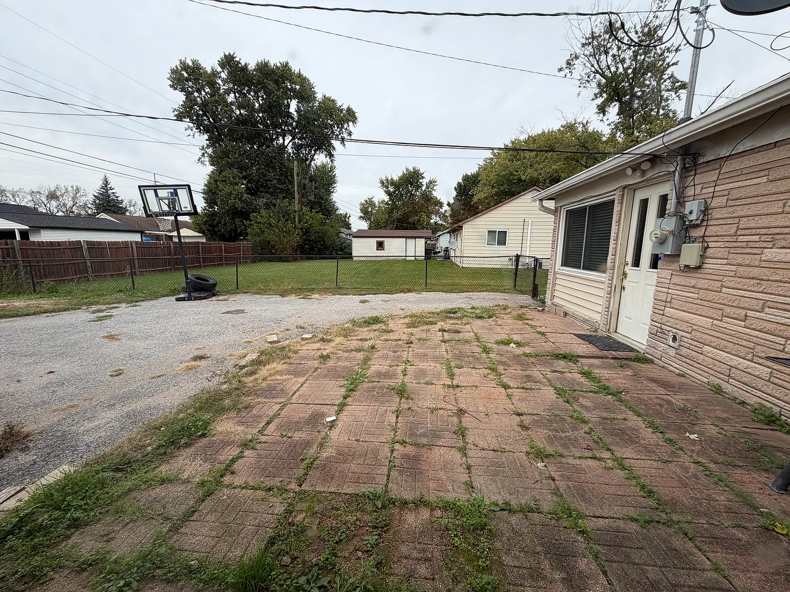 3 bed, 1.5 bath, 1709 sqft, $1,600 — Photo 3