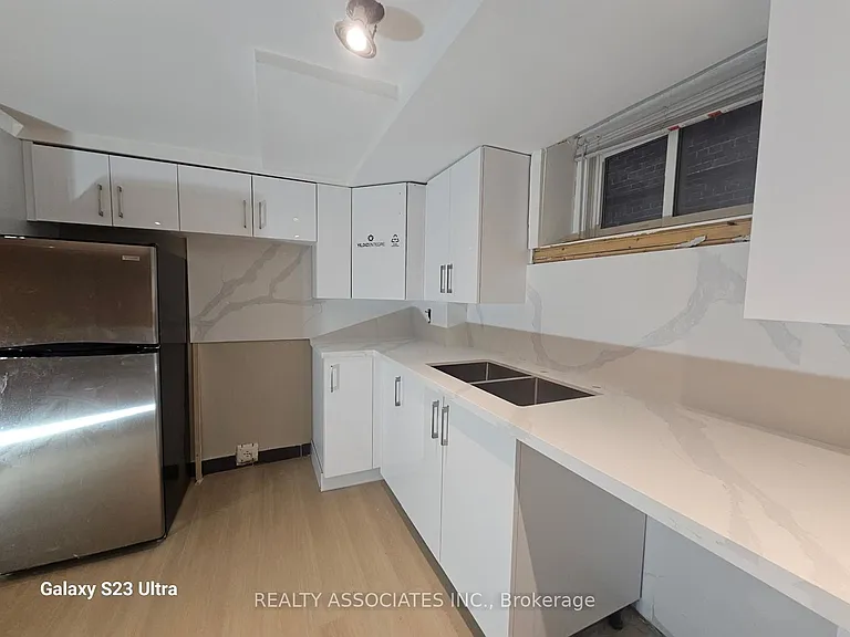 162 Millwood Rd — Photo 6