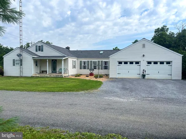 15 Ganotown East Rd, Hedgesville, WV 25427