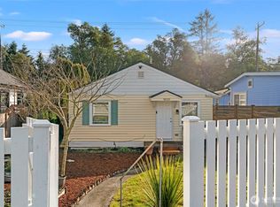 9029 8th Ave SW, Seattle, WA 98106