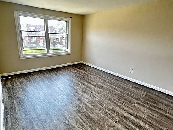 3rd image of 1006 Elton Ave #17458637