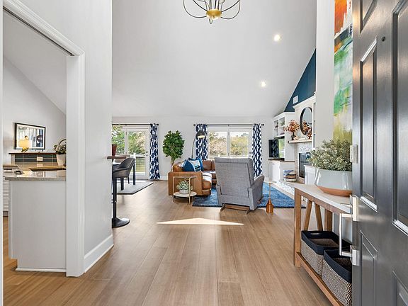 3rd image of 1605 Regimental Ln