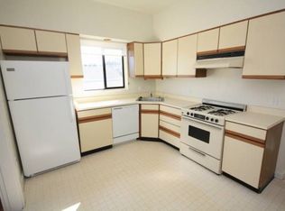261 Carl St #A, San Francisco, CA 94117