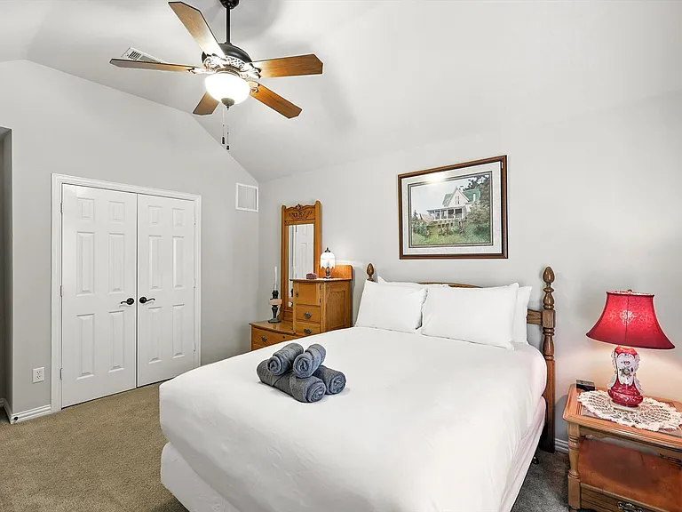 2303 Chapelwood Dr — Photo 35