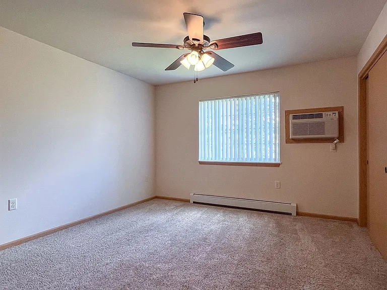 1201 N Memorial Drive 2401 Semling Dr — Photo 20