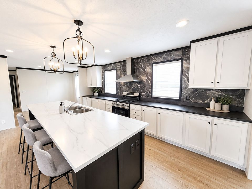 1st image of 265 Spruce #265