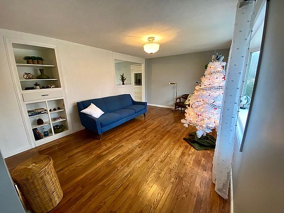 5th image of 3140 W Townsend Ct
