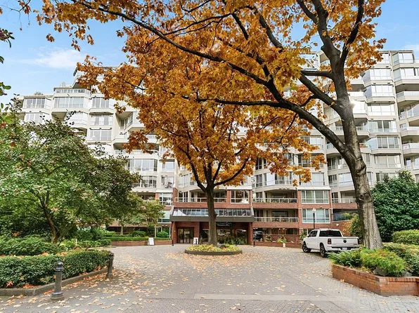 518 Moberly Rd #618, Vancouver, BC V5Z 4G3