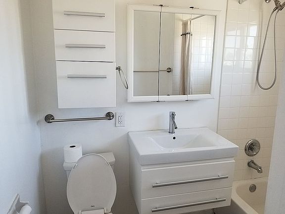 3rd image of 2826-2836 E St