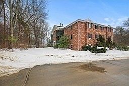 4th image of 75 Huntoon Memorial Hwy APT 1-2