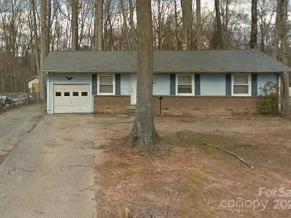 4211 Dunwoody Dr, Charlotte, NC 28215