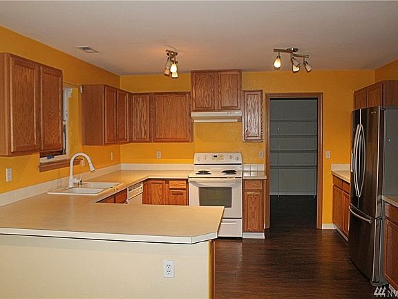 5th image of 14130 108th Avenue Ct E