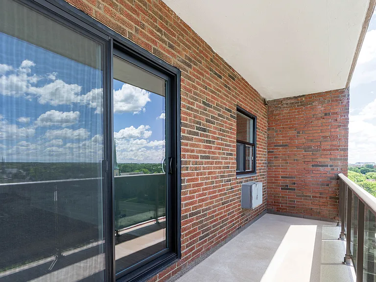 131 Maxwell St — Photo 16