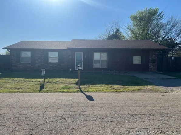 203 N Howerton Ave, Cushing, OK 74023