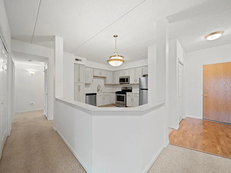 8747 W Bryn Mawr Ave #504 — Photo 6