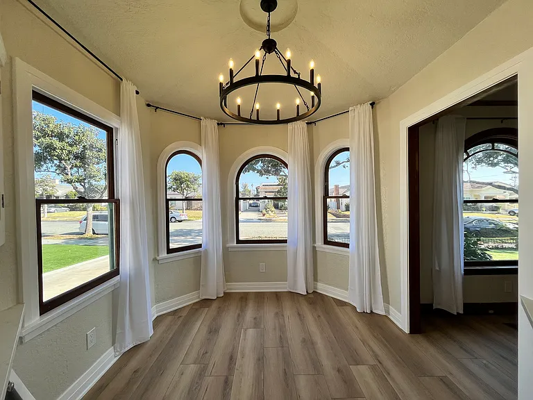 1221 S Palm Ave — Photo 2