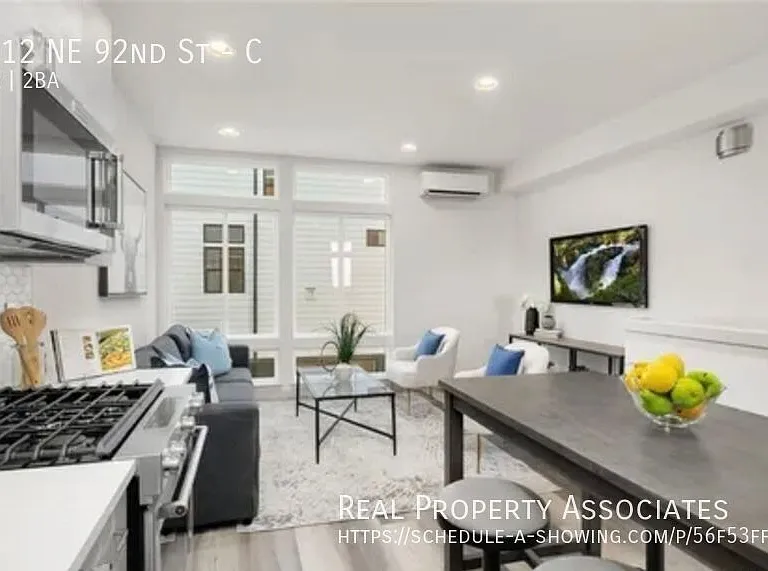 1012 NE 92nd St #C — Photo 7
