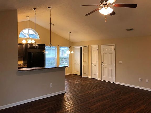 3rd image of 230 Encore Cir