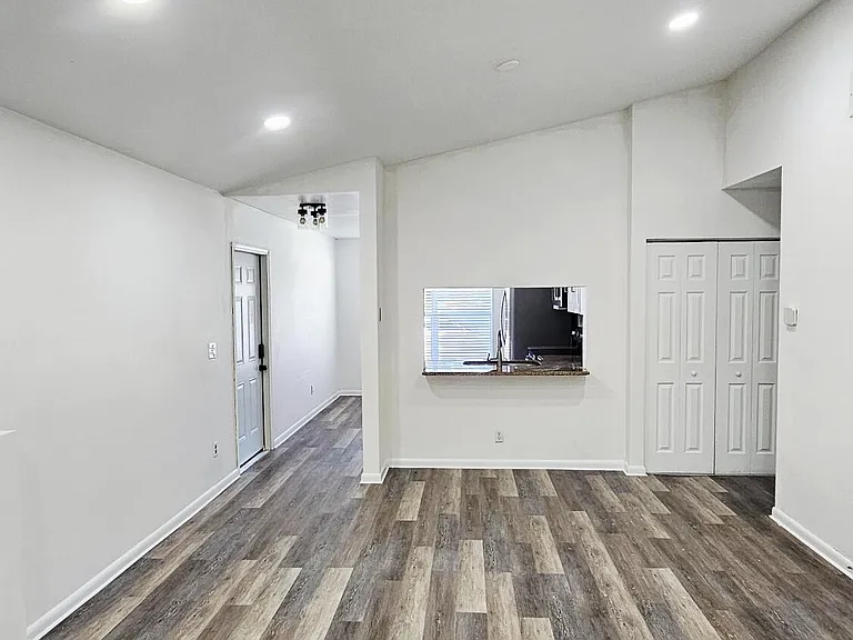5381 Gene Cir — Photo 6