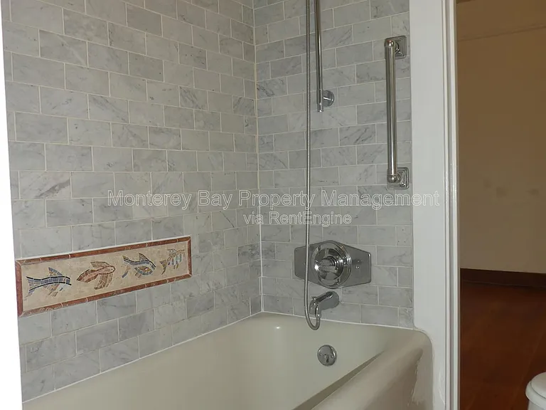 668 Van Buren St — Photo 8