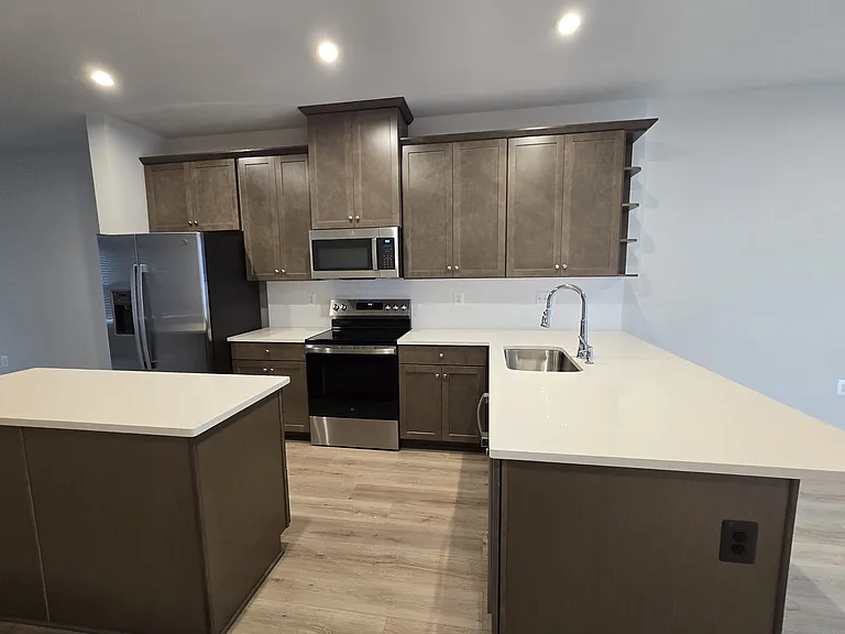 4928 Dunhaven Dr — Photo 12