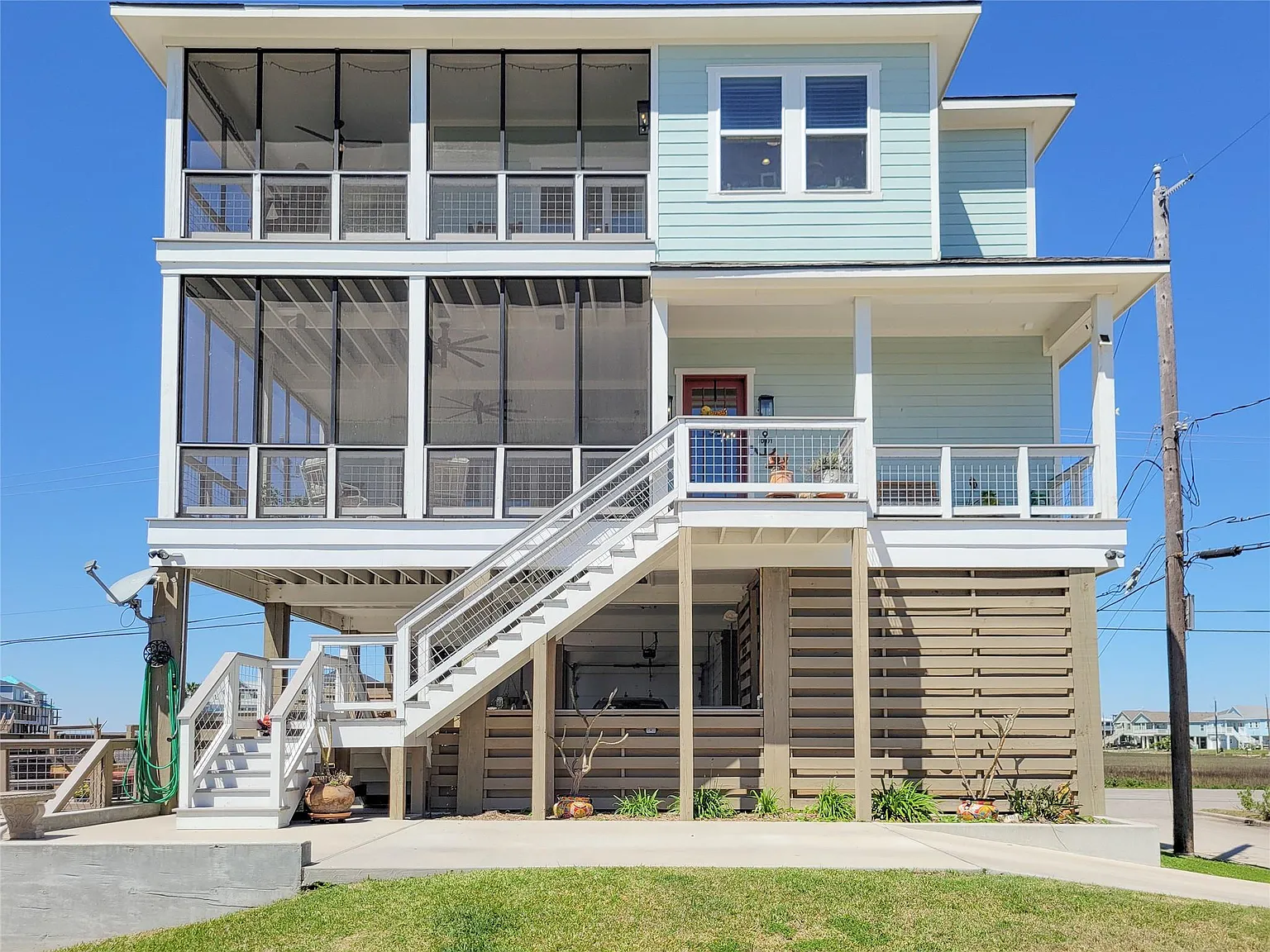 4 bed, 2.5 bath, 2376 sqft, $7,000 — Photo 4