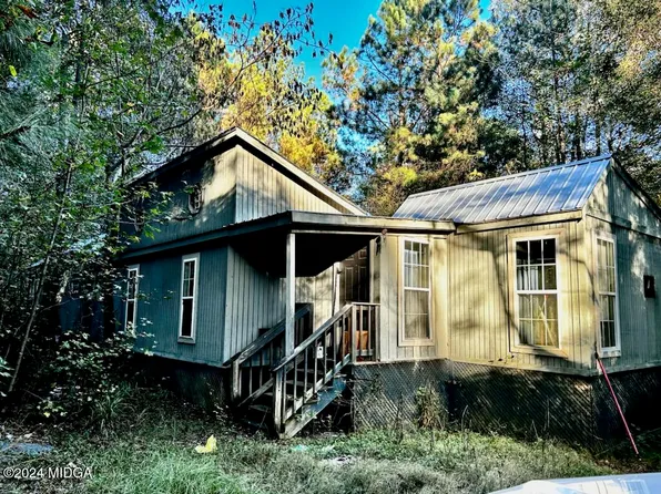 697 Old Cabaniss Rd, Forsyth, GA 31029