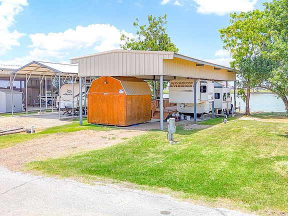 2nd image of 2062 Pelican Isle Dr