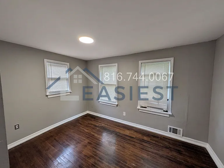 4141 Forest Ave — Photo 18