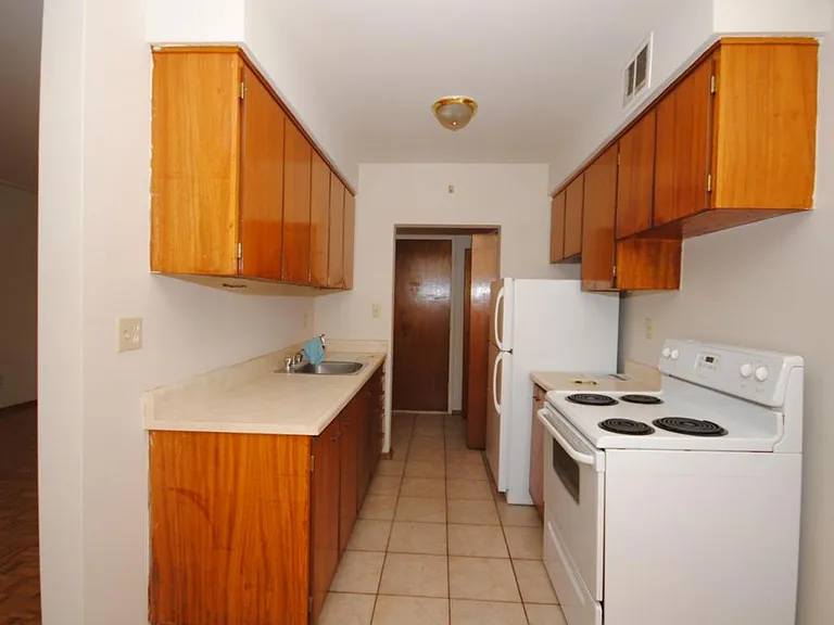 1200 Fennell Ave E — Photo 12