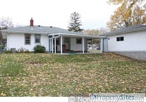 3rd image of 3517 Emerald Dr