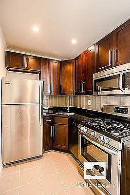 Rented by Jonis Realty | media 5