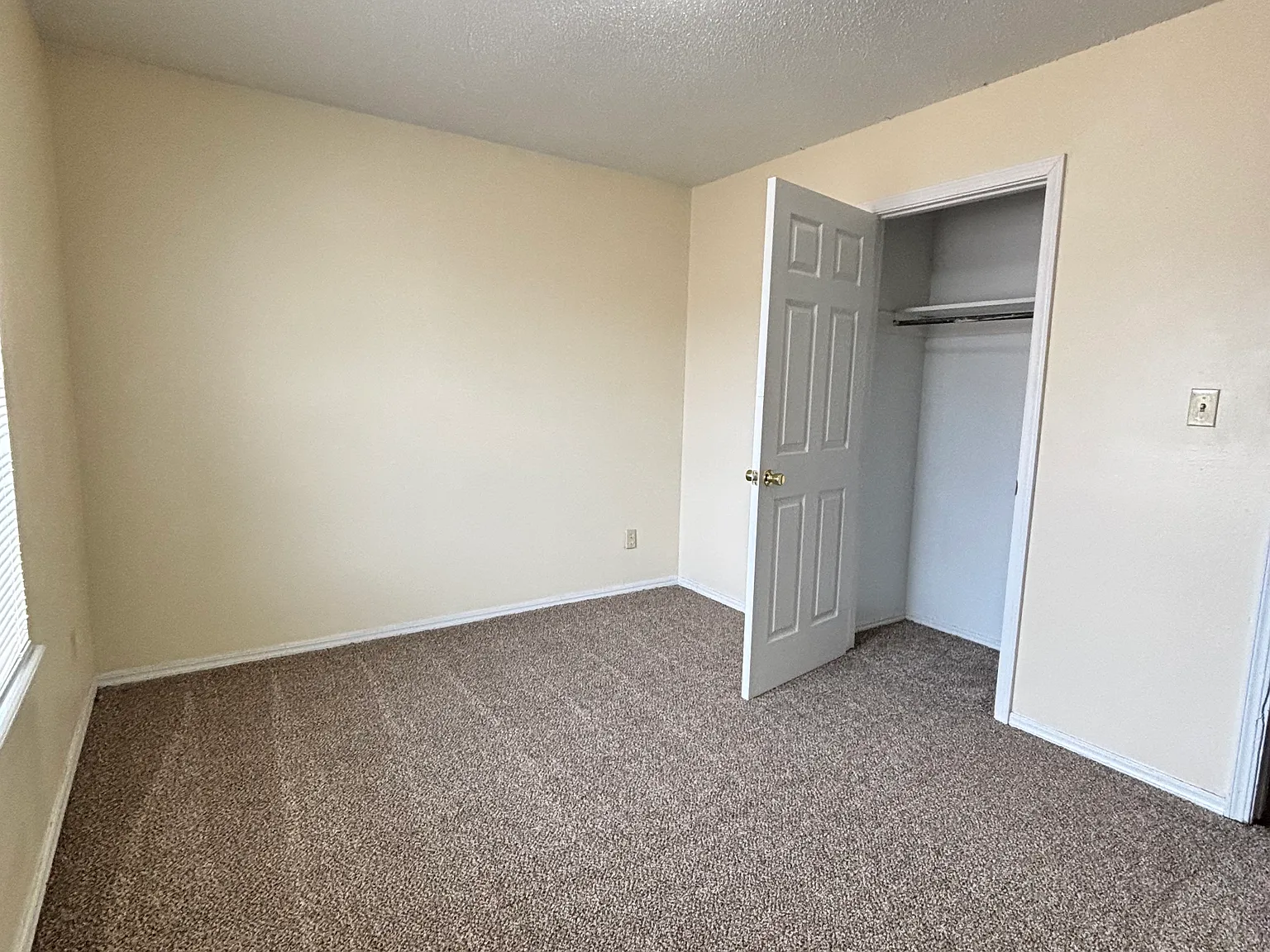 3 bed, 963 sqft, $1,550 — Photo 4