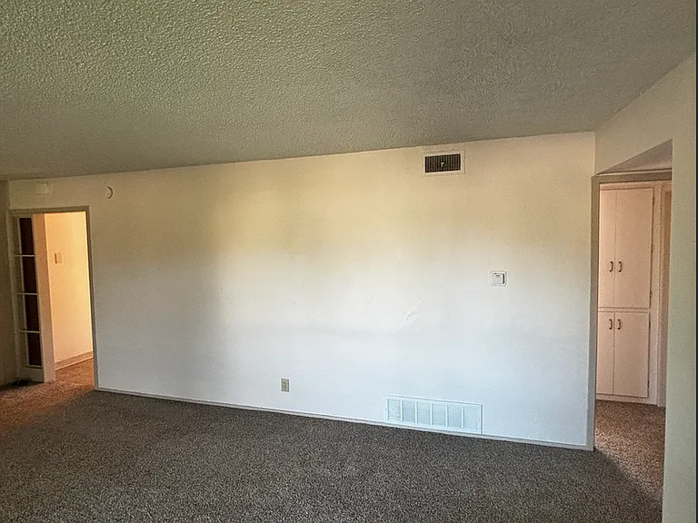 2500 Emilia St — Photo 3